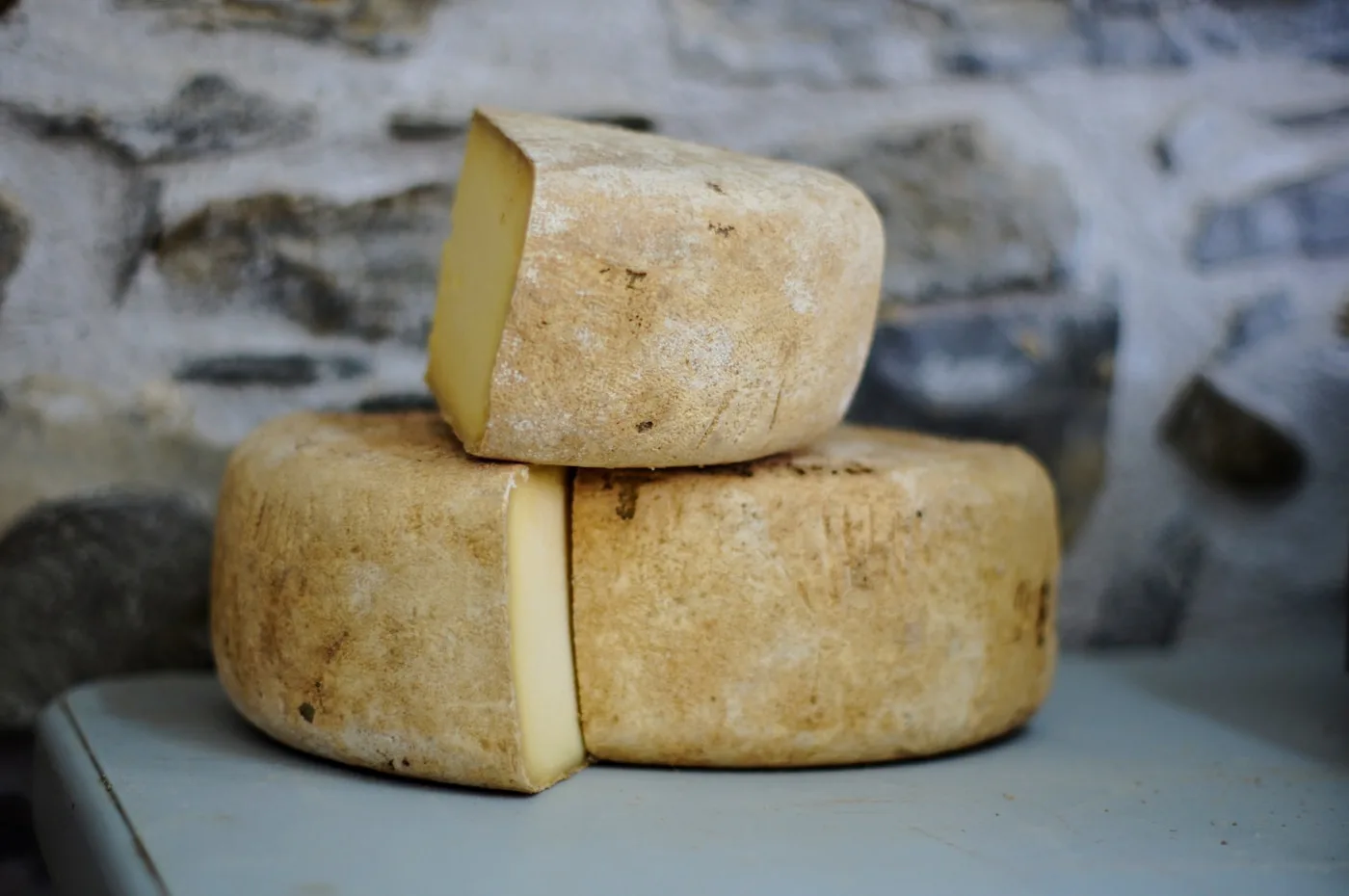 HAND-PULLED MOZZARELLA